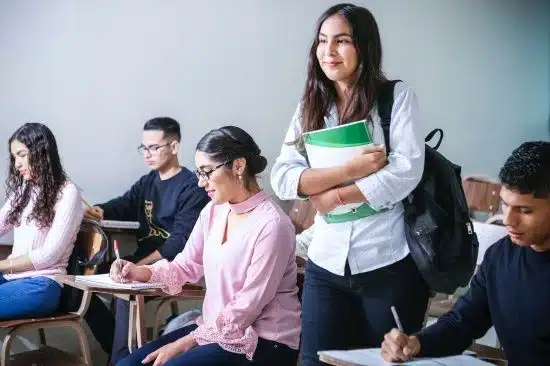 ต่อวีซ่านักเรียน นักศึกษา